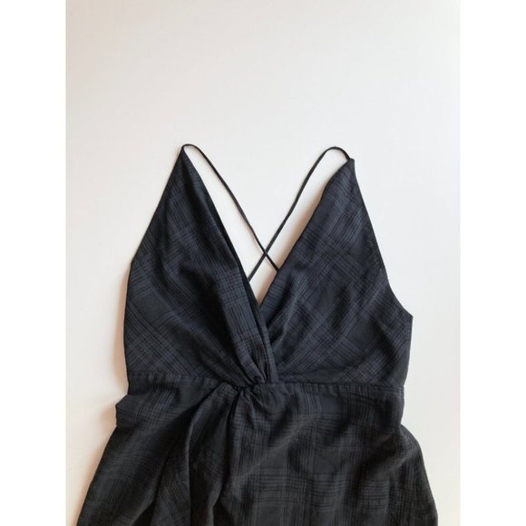 Aritzia WILFRED Pursuit Black Plaid Gauze V-Neck Twist Camisole Tank Top, Size M - Picture 6 of 16